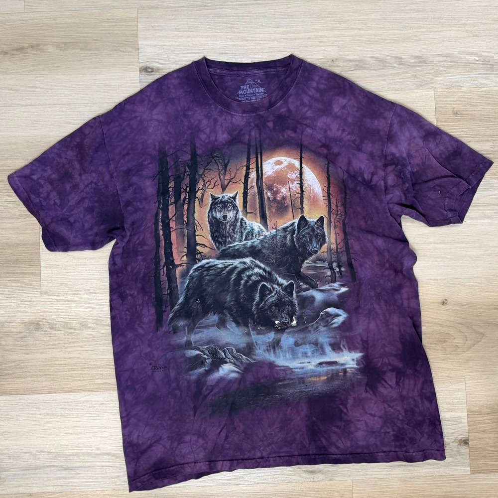 The Mountain Purple Wolfs Graphic T-Shirt Mens Size XL